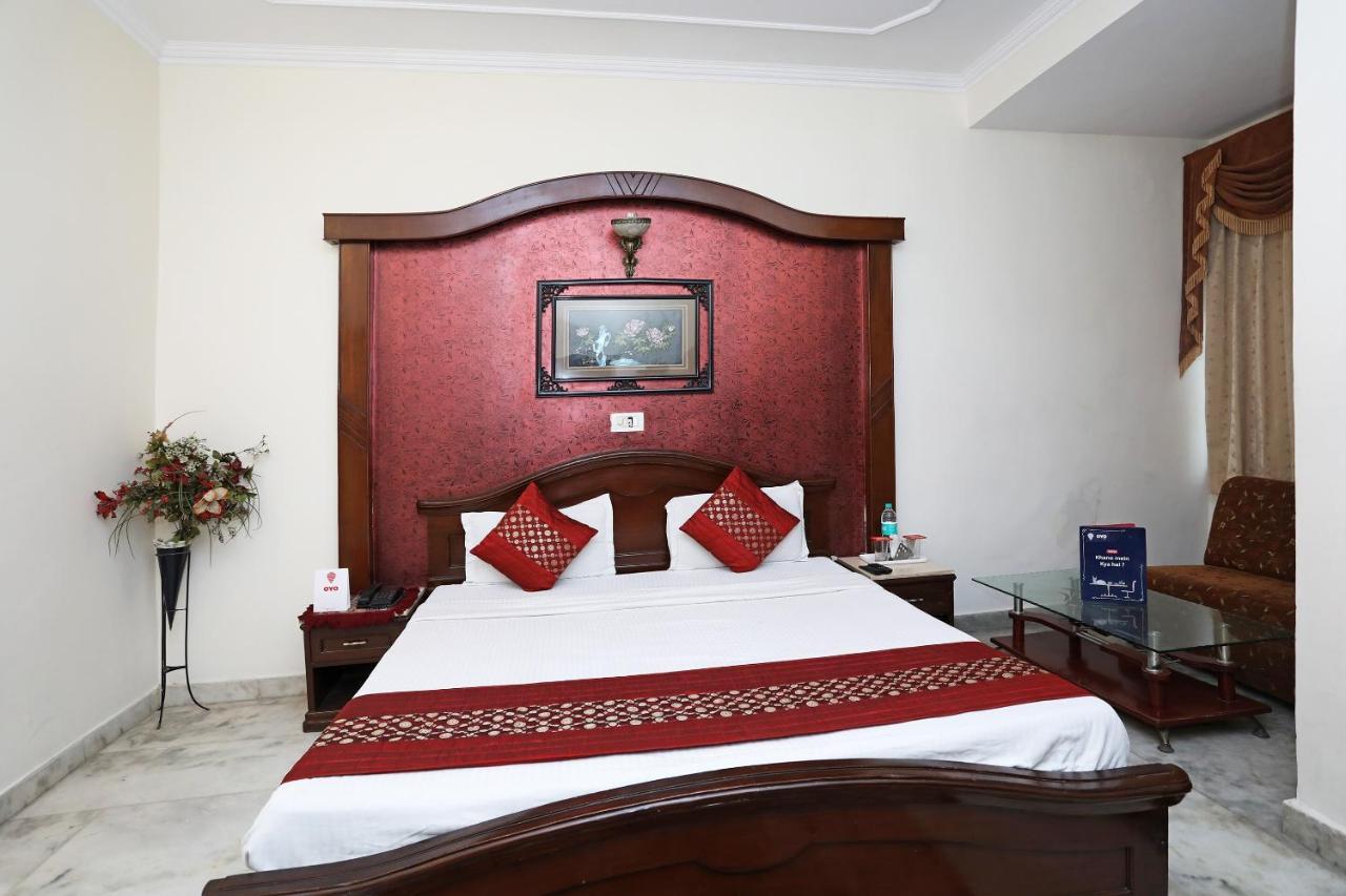 Hotel Garden View Делі Екстер'єр фото