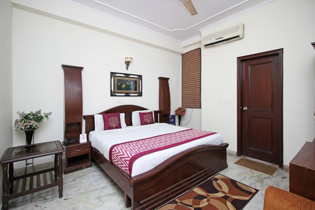 Hotel Garden View Делі Екстер'єр фото